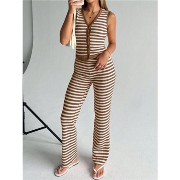 Striped Knit Sleeveless Top and Pants Set - Picture 3 of 5